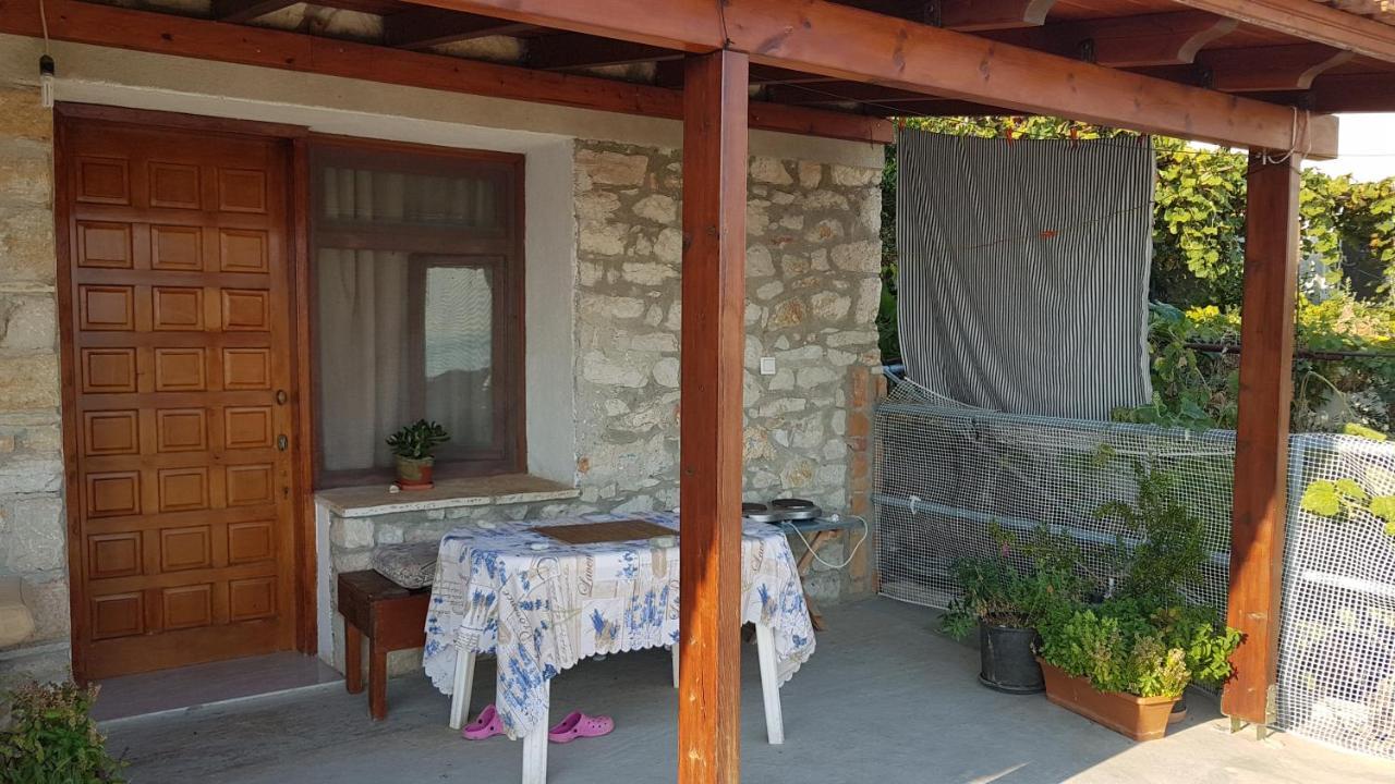 Stone House Hotel ฮีมาเรอ ภายนอก รูปภาพ